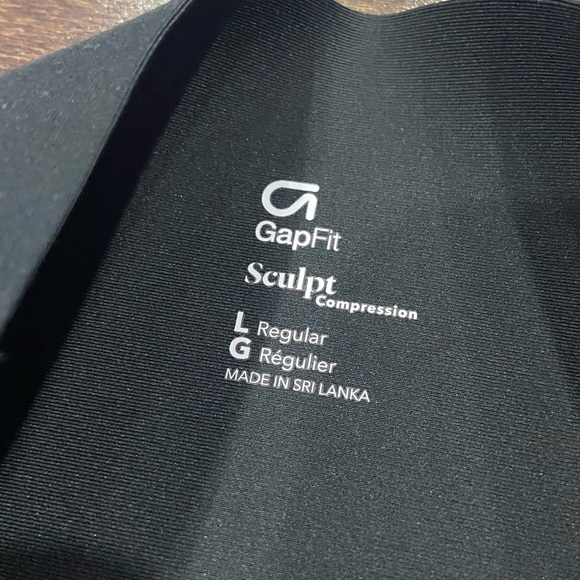 GAP compression workout leggings 7/8 EUC - Picture 6 of 8